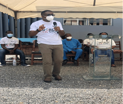 The NTP programme Manager sensitizing all present at the World TB Day outreach in March 2021.