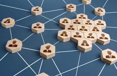 a-network-of-connected-people-with-a-large-group-of-employees-.jpg